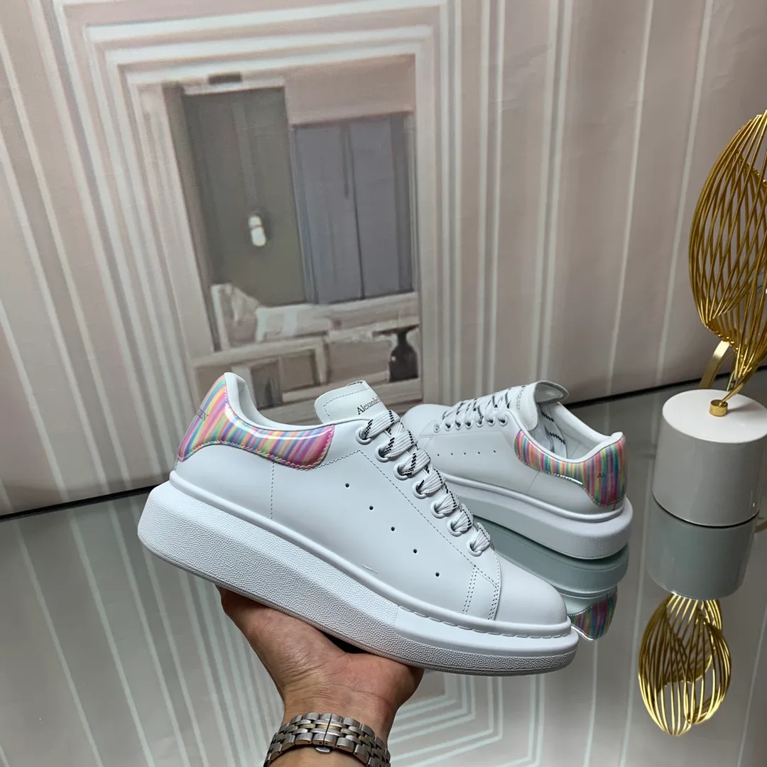 👟👟Ex-factory price 560👟👟 Professional McQueen factory. Top version. Couple style Alexander McQUEEN high version has been upgraded to the highest quality again✅ 💪McQueen Spring, Summer, Autumn and Winter top version Purchasing level✅ Recruiting national online and offline agents to join🤝 🏆Fabric: Original materials imported from Italy. Texture, water-resistant and non-discoloring 🏆Inner lining: ️A-grade Italian imported lining resistant to dirt, sweat-absorbent, breathable and comfortable 🏆Foot pads: top-grade imported Italian super-soft cowhide leather 🏆Outsole: PU+counter 1:1 🏆Shoe box: original white box. Plus white flip cover for double-layer protection. Cloth bag. Handbag. Certificate of 1:1 mold opening, 4-piece set. Delivered with a pair of shoelaces. 🖕🏿🖕🏿🖕🏿 You can choose any pair of shoelaces in any color of our factory 🏆Code number: women's 34-41. men's 38-46 🏆Special remarks (women's code 34.40.41, men's code 38.45.46 is customized, no returns or exchanges) Win-win cooperation 🤝